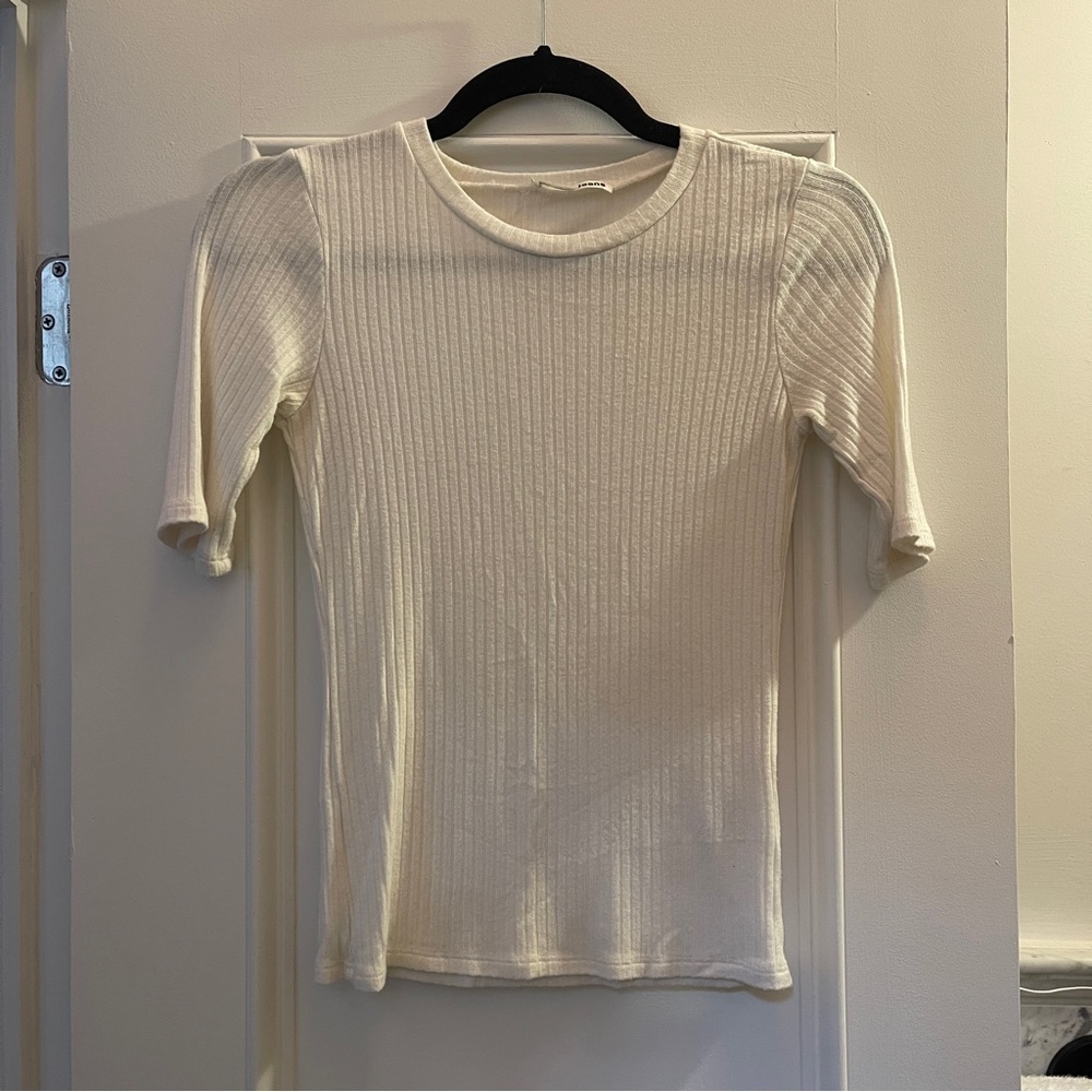 LAST CHANCE! Gone 11/28! Off-white ribbed tee—super comfy!